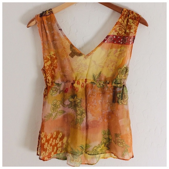 Express Silk Blouse - Picture 2 of 5